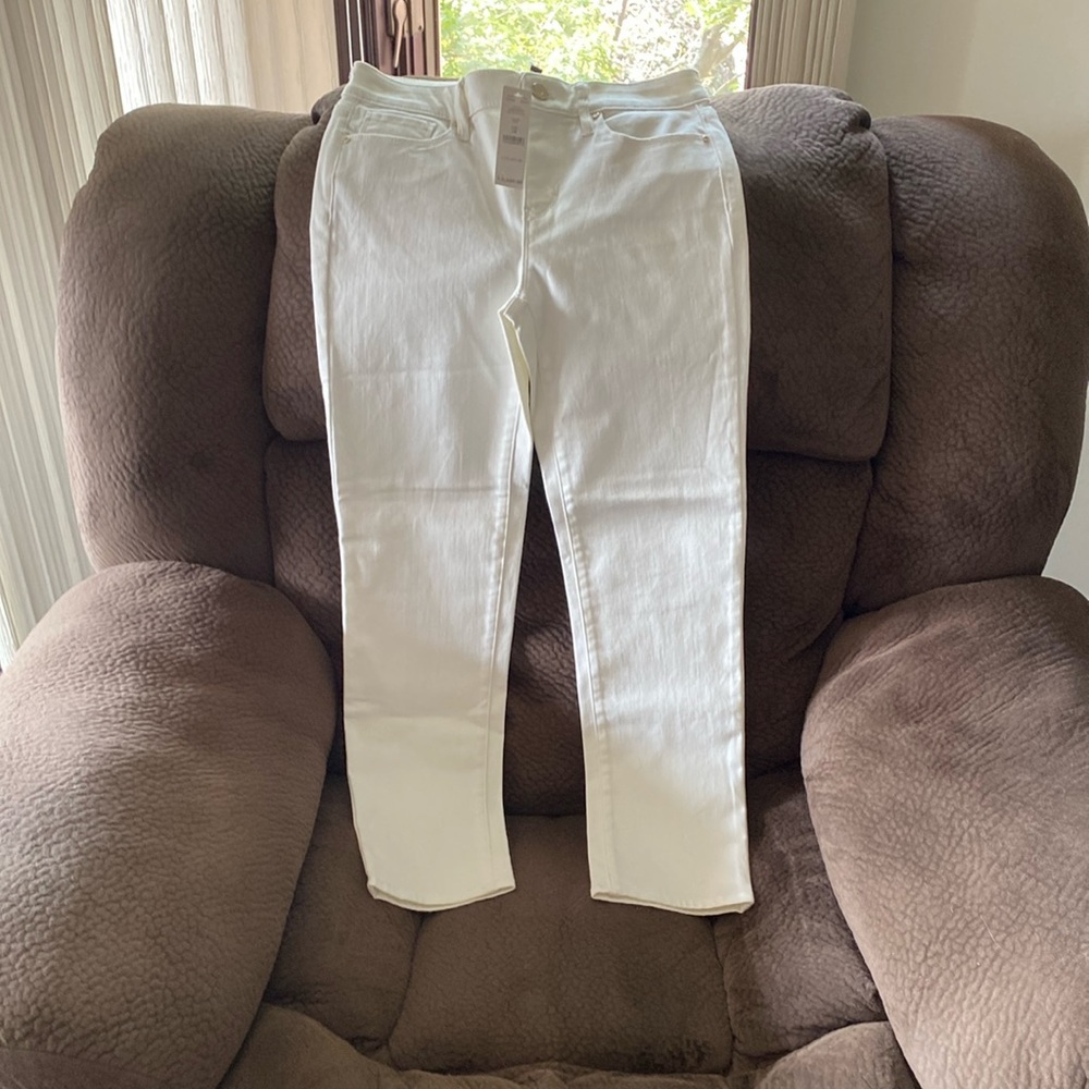 White House Bkack Market Women’s Crop Pants